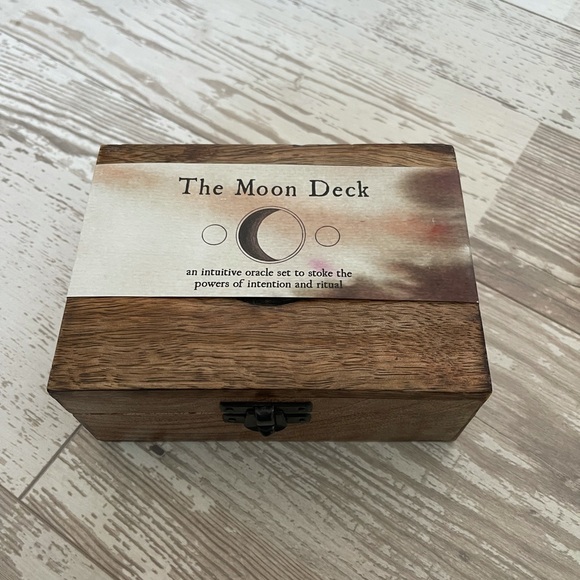 Moon deck cards with box-New - Picture 2 of 2